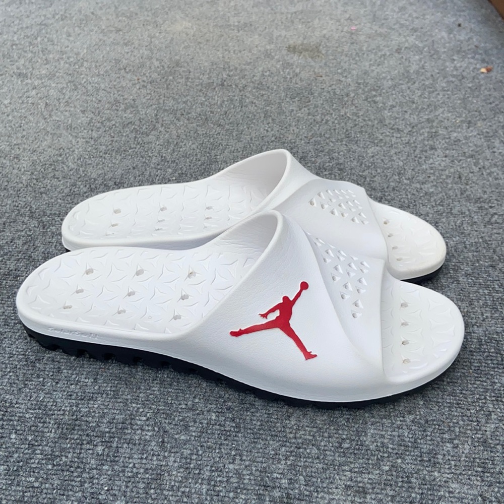 JORDAN solar soft flip flops shower shoes size 13!